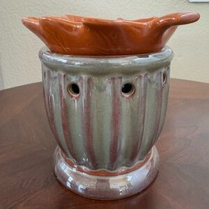 Scentsy Plymouth Full Size wax melting warmer
